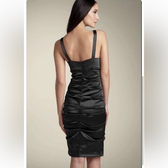 NICOLE MILLER BLACK RUSHED FITTED PLUNGING NECKLINE COCKTAIL DRESS SIZE 4🌟EUC🌟 - Picture 13 of 14